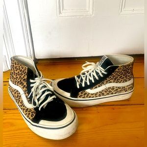Vans Sk8 Hi Size 10 leopard print womens- used- good condition